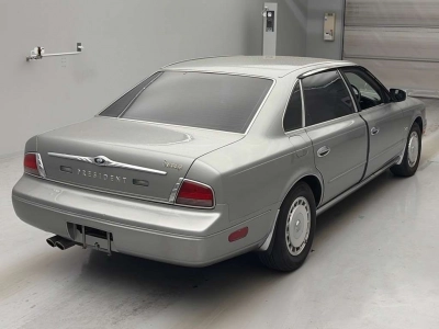 NISSAN PRESIDENT