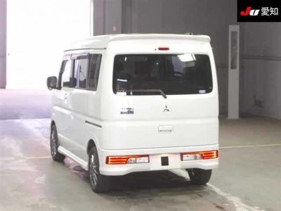 MITSUBISHI TOWN BOX