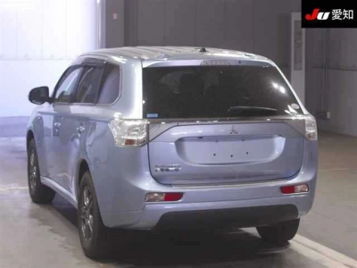 MITSUBISHI OUTLANDER PHEV