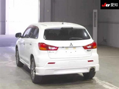 MITSUBISHI RVR