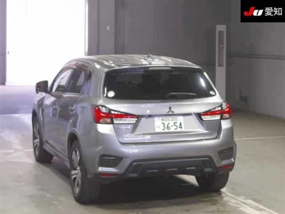 MITSUBISHI RVR