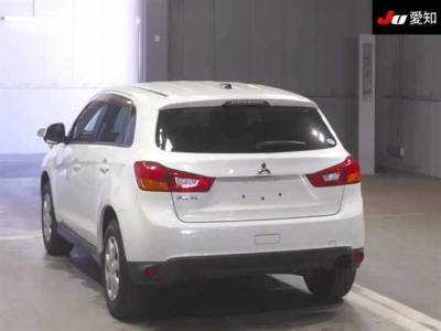 MITSUBISHI RVR