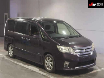 NISSAN SERENA