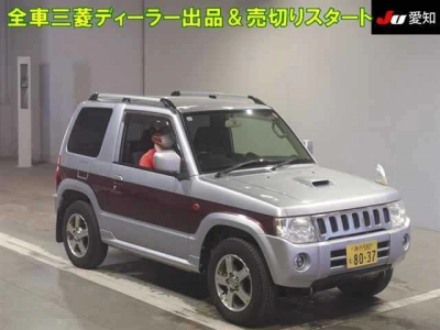 MITSUBISHI PAJERO MINI