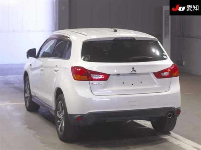 MITSUBISHI RVR