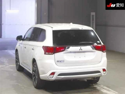 MITSUBISHI OUTLANDER PHEV