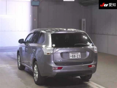 MITSUBISHI OUTLANDER PHEV