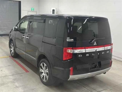 MITSUBISHI DELICA D:5