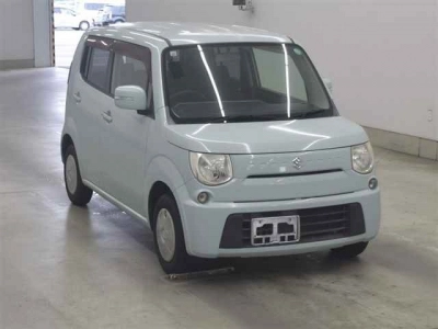 SUZUKI MRWAGON