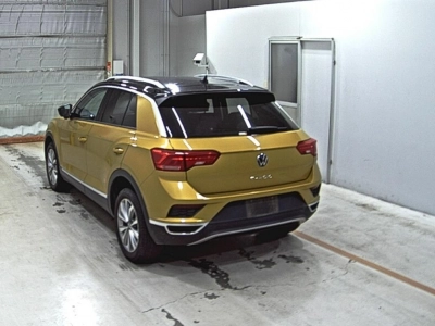 VOLKSWAGEN T-ROC