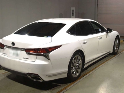 LEXUS LS