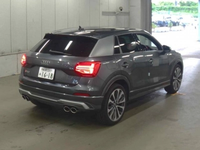AUDI SQ2