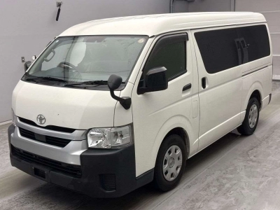 TOYOTA HIACE WAGON