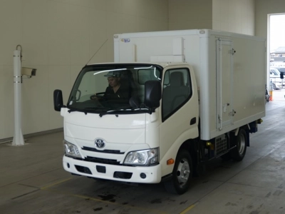 TOYOTA DYNA