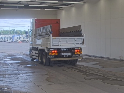 ISUZU GIGA