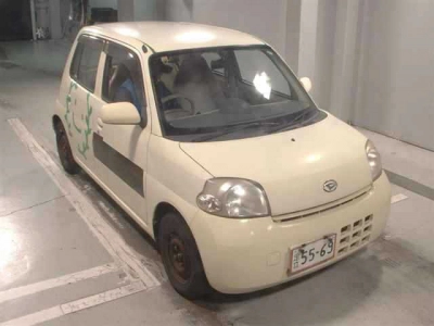DAIHATSU ESSE
