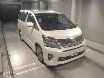 TOYOTA VELLFIRE