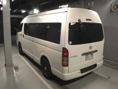 TOYOTA REGIUS VAN