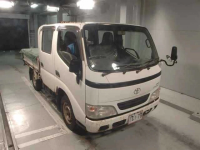 TOYOTA DYNA