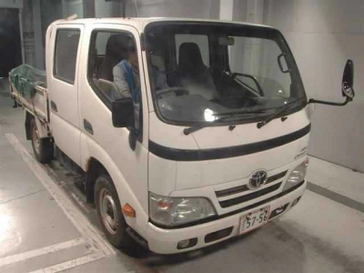 TOYOTA DYNA