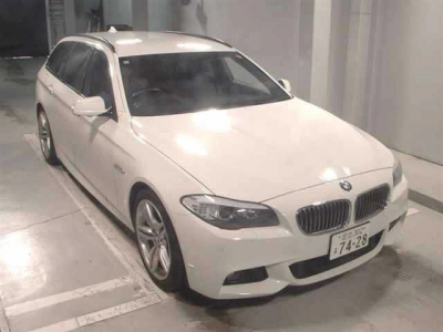BMW 5 SERIES