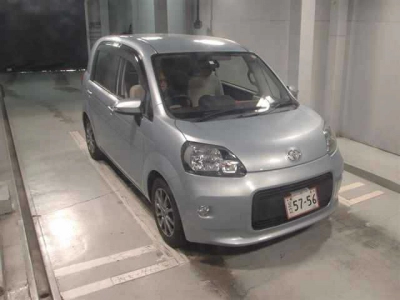 TOYOTA PORTE