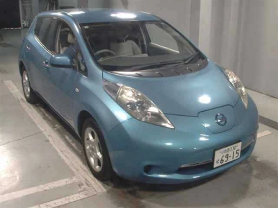 NISSAN LEAF