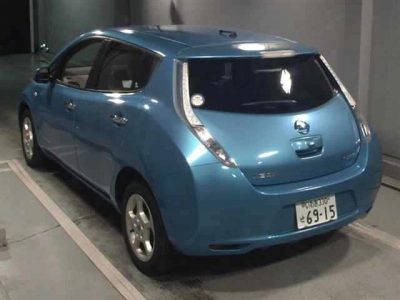 NISSAN LEAF