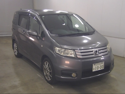 HONDA FREED SPIKE