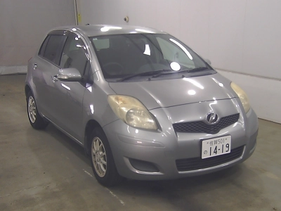 TOYOTA VITZ