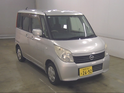 NISSAN ROOX