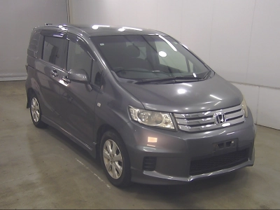 HONDA FREED SPIKE