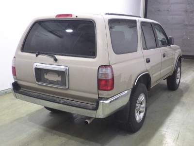 TOYOTA HILUX SURF
