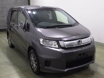 HONDA FREED SPIKE