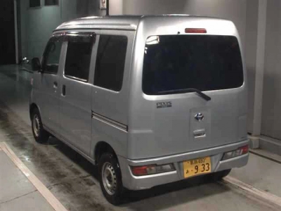 TOYOTA PIXIS VAN