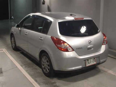 NISSAN TIIDA