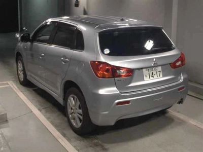 MITSUBISHI RVR