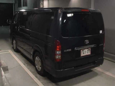 TOYOTA HIACE VAN