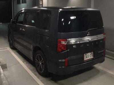 MITSUBISHI DELICA D:5
