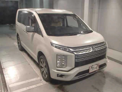 MITSUBISHI DELICA D:5