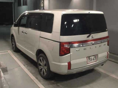 MITSUBISHI DELICA D:5