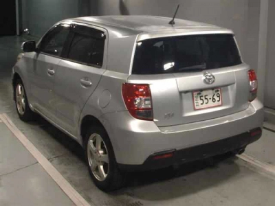 TOYOTA IST