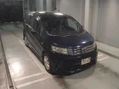 HONDA FREED SPIKE