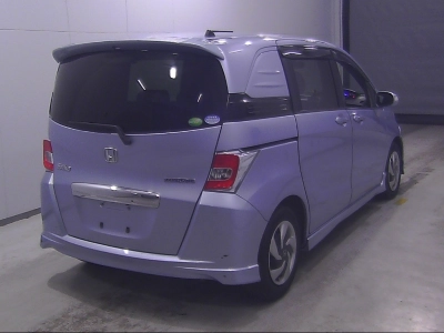 HONDA FREED SPIKE