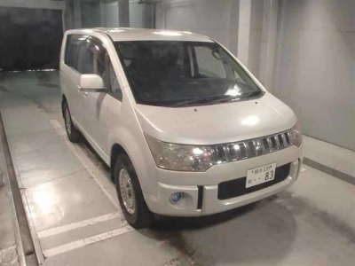 MITSUBISHI DELICA D:5