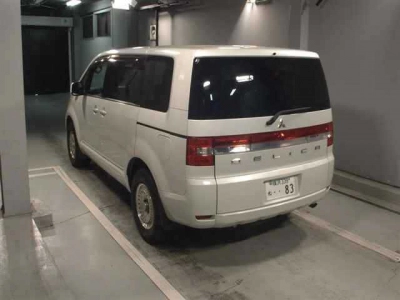 MITSUBISHI DELICA D:5