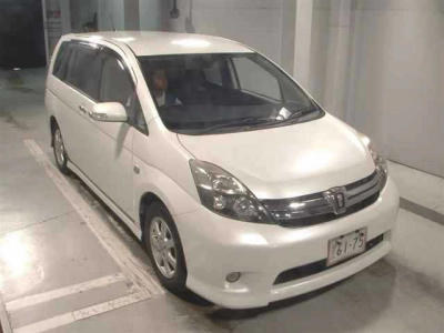 TOYOTA ISIS