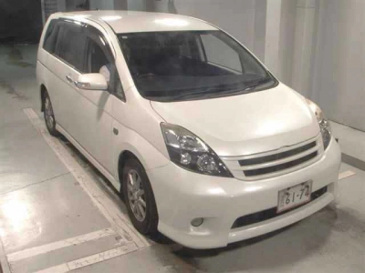 TOYOTA ISIS
