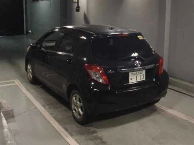 TOYOTA VITZ