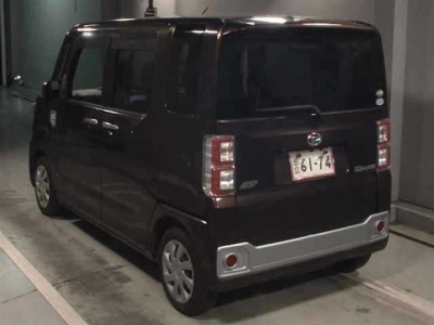 DAIHATSU WAKE